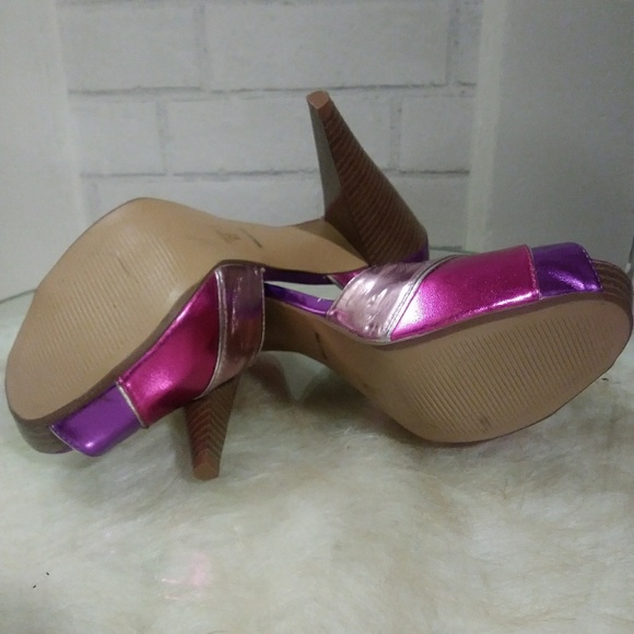 Shoes - Picture 2 of 3
